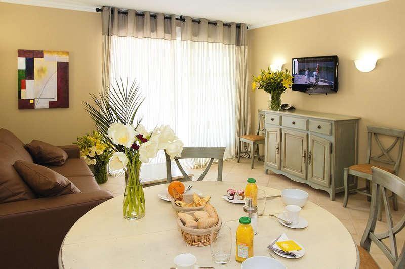 Maison Dans Resort & Spa Callian  Luaran gambar